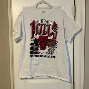 Urban Outfitters Chicago Bulls t shirt